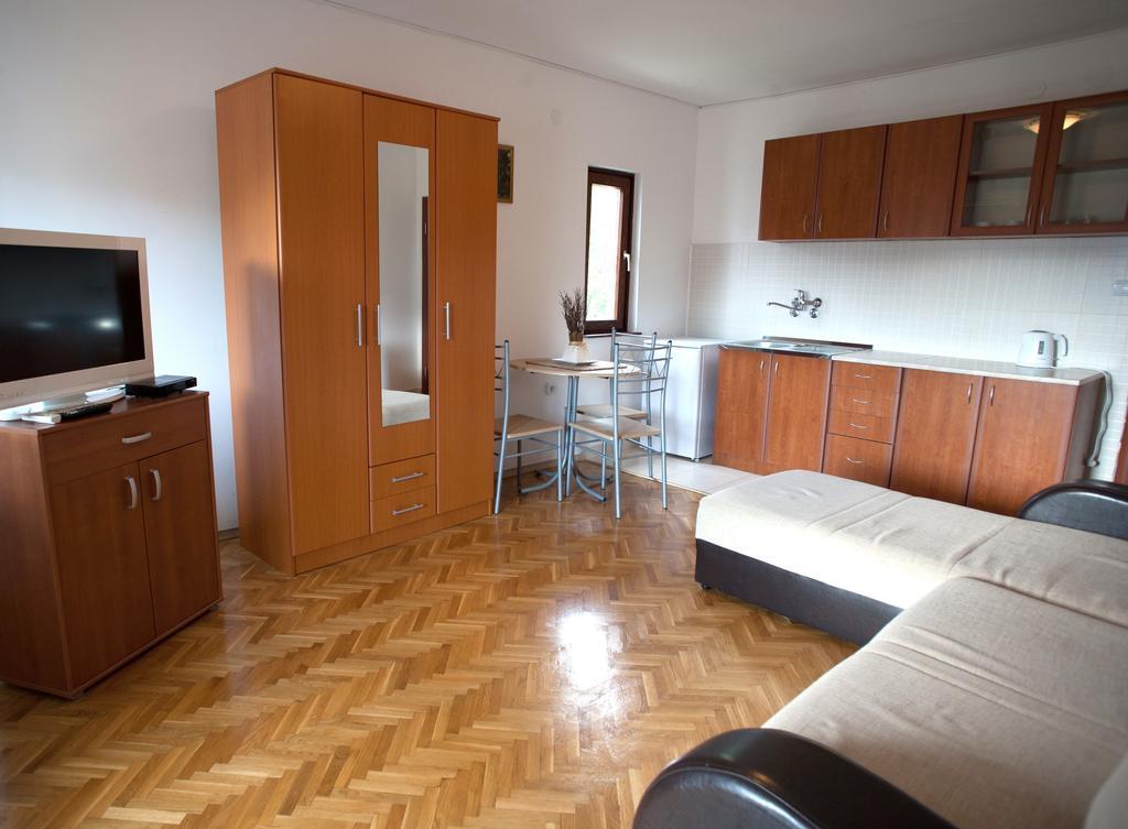 Apartments Villa Illyrik Рісан Екстер'єр фото