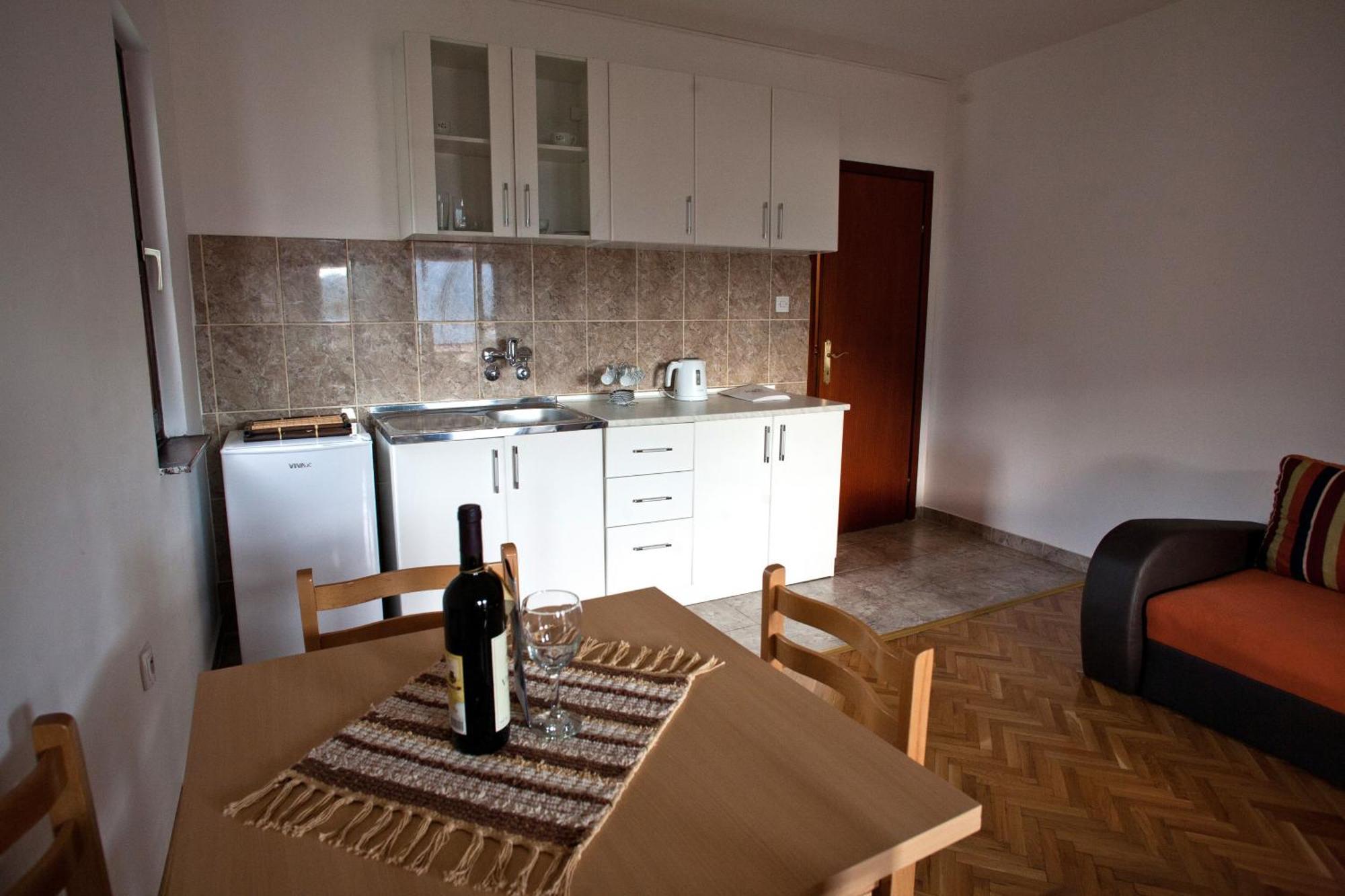 Apartments Villa Illyrik Рісан Номер фото